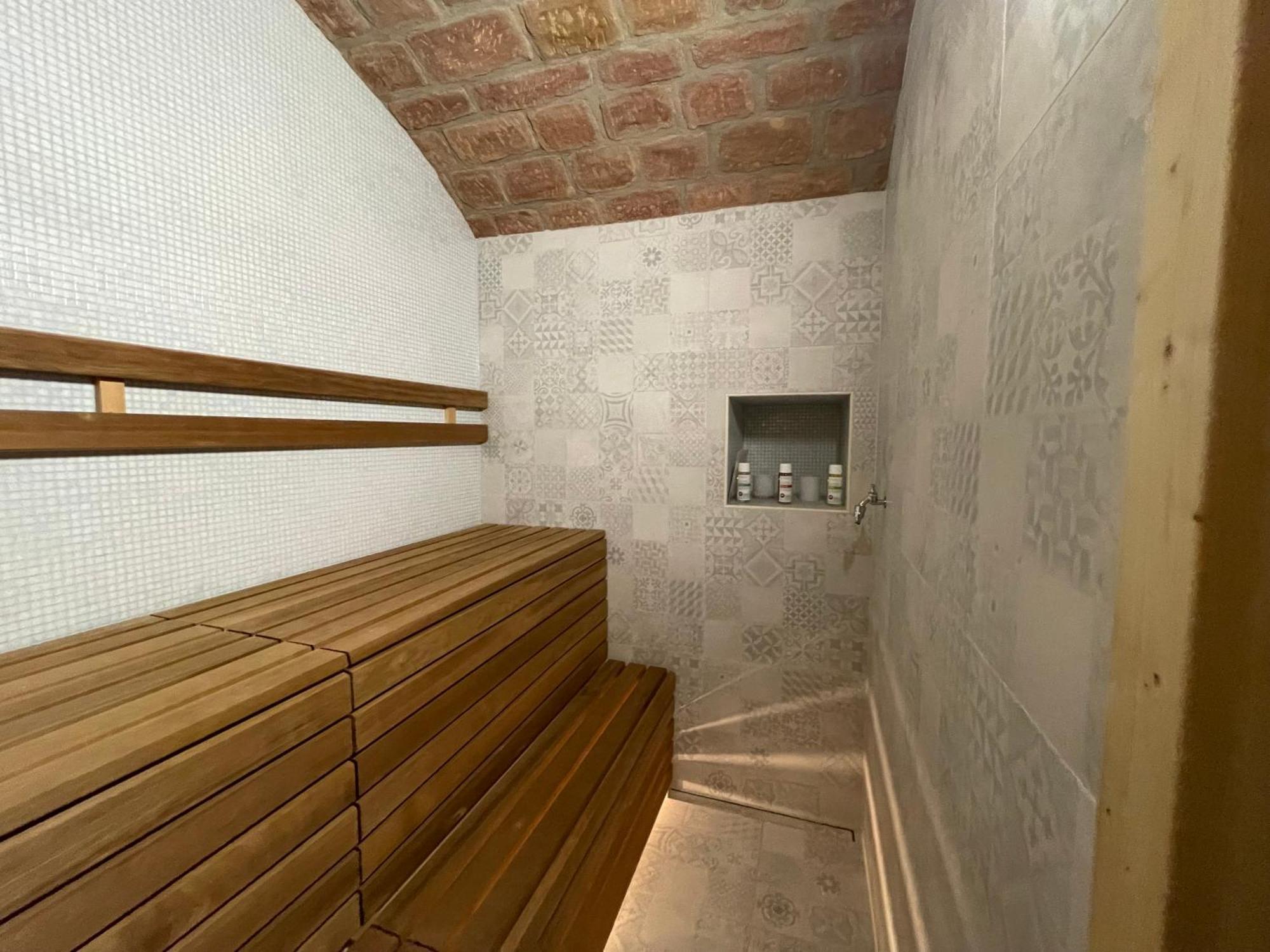 Luxurioese Ferienwohnung Mit Wellness Oase Saarburg Buitenkant foto