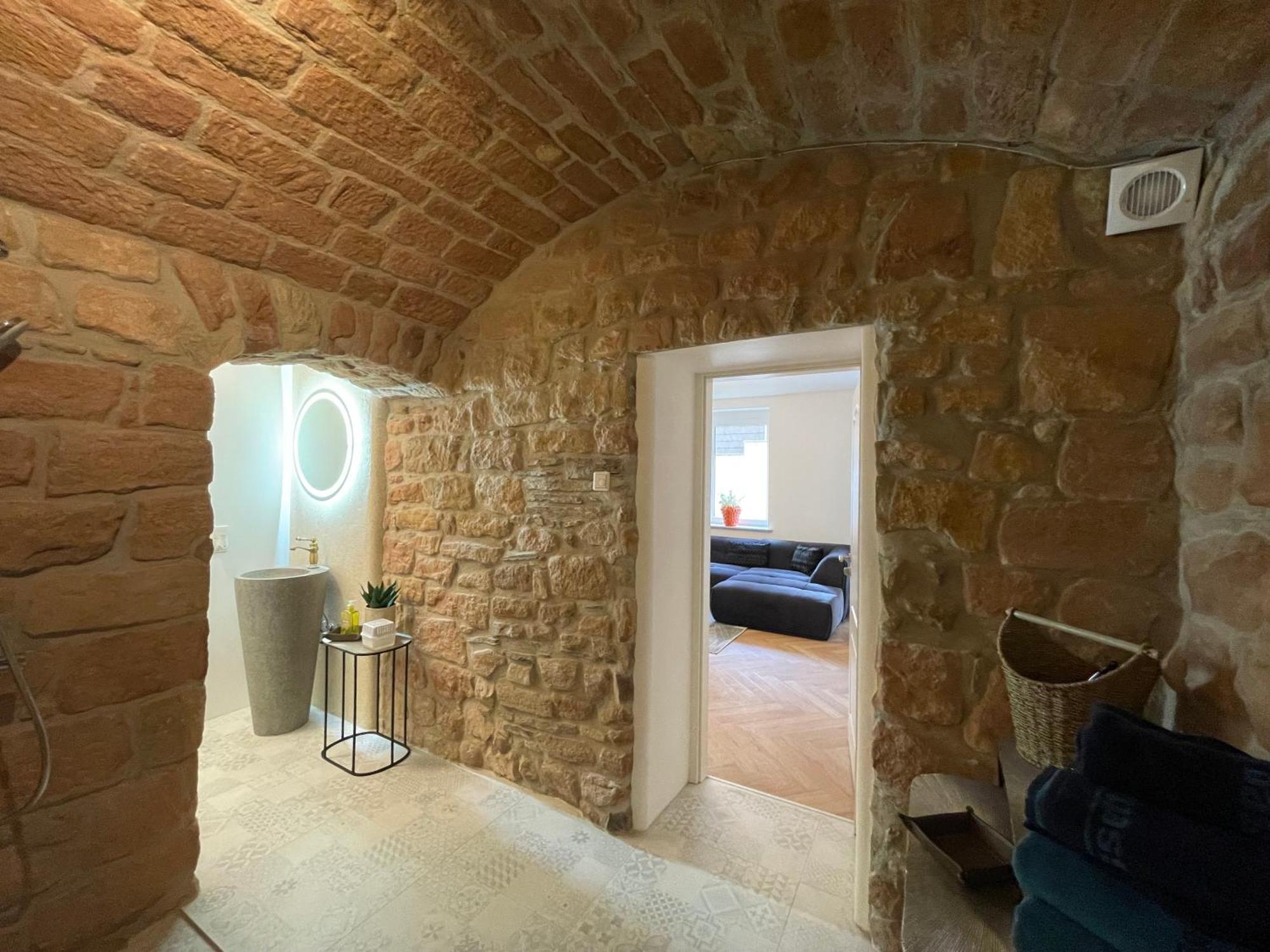 Luxurioese Ferienwohnung Mit Wellness Oase Saarburg Buitenkant foto