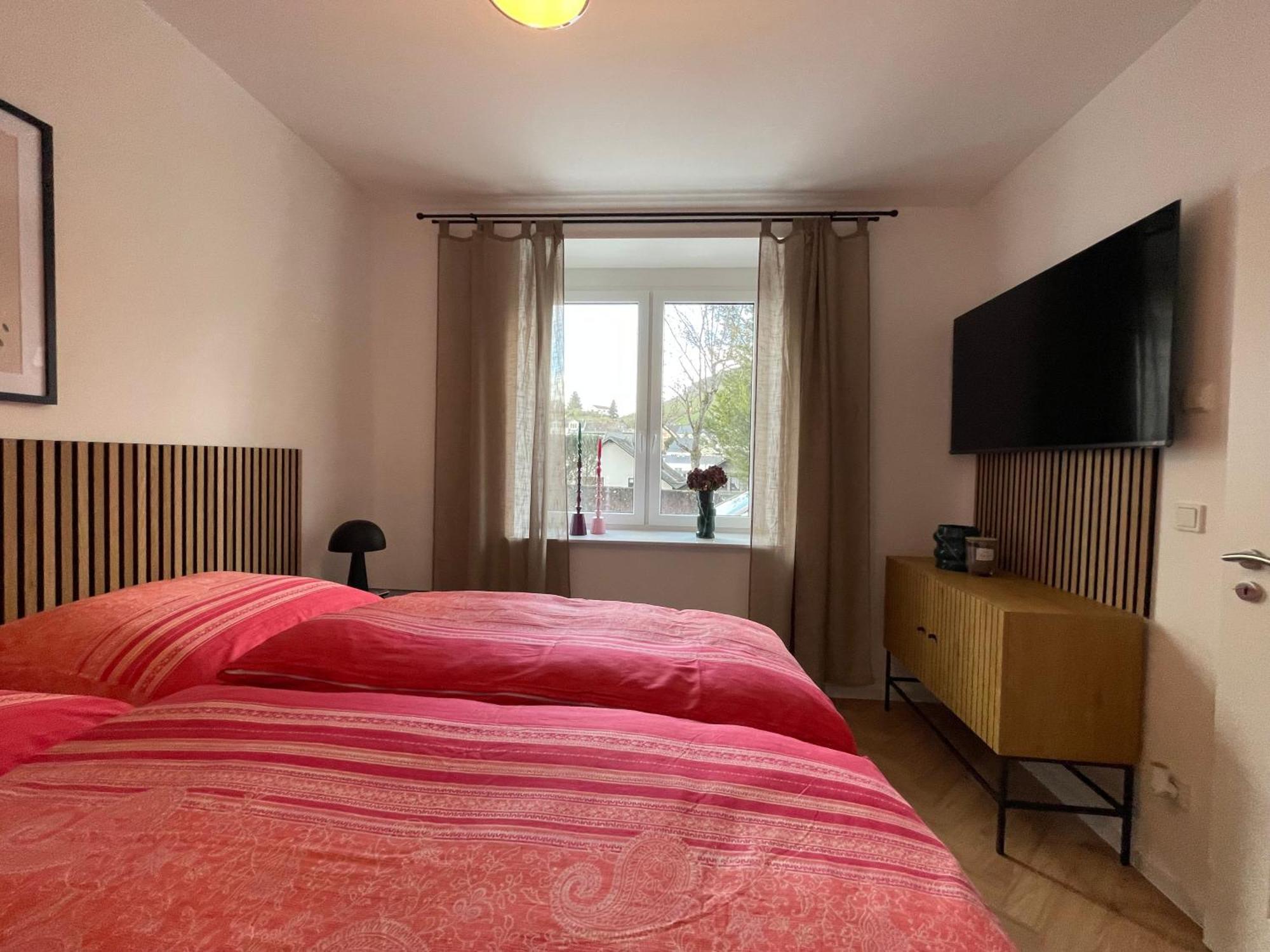 Luxurioese Ferienwohnung Mit Wellness Oase Saarburg Buitenkant foto